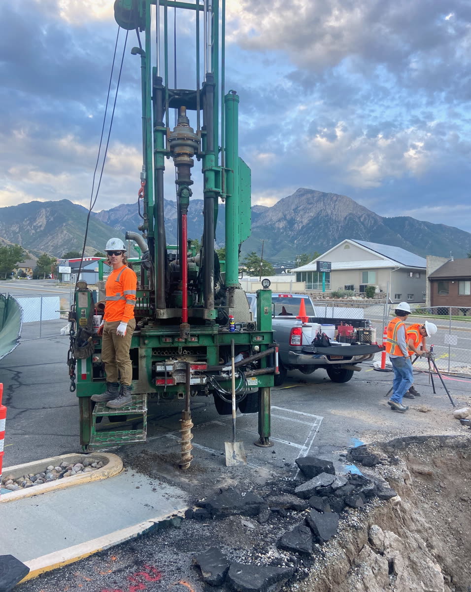 Diedrich D50 truck-mounted drilling rig